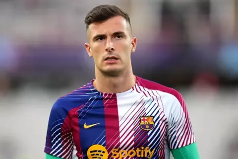 بعد انتهاء أزمة "التسجيل".. برشلونة يفتح الباب لرحيل بينيا